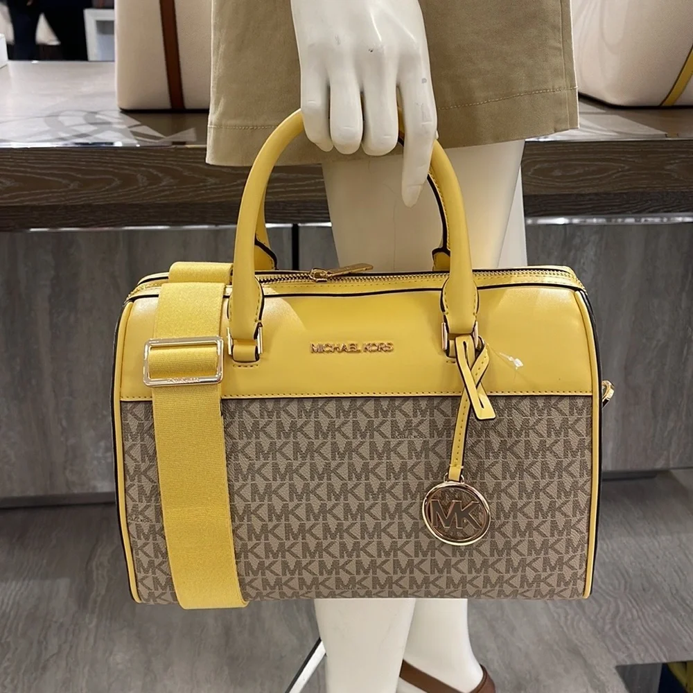 Michael Kors med Duffel Travel Leather/Coated
35S2GTFU2B
DAFFODIL
MD DUFFLE
NWT - Picture 2 of 16